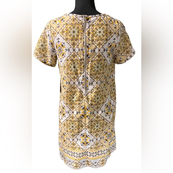 Spring dress - Picture 2 of 5